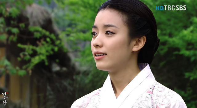韩国最美十位女星，2023年韩国最美的10大女星