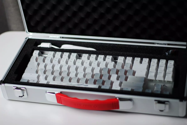 2022无线游戏键盘推荐，玩过上百把键盘后