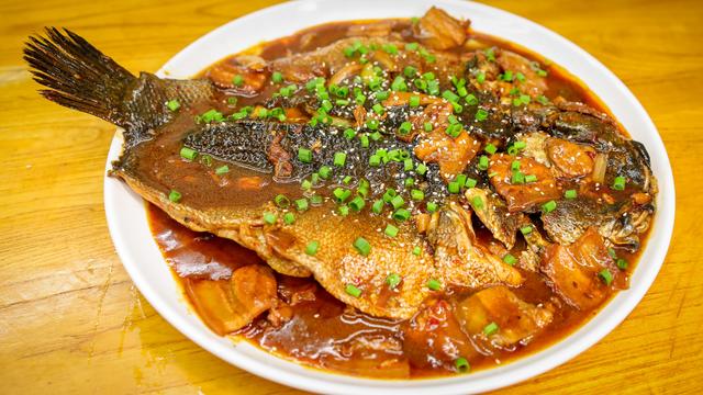 老年脑吃什么调理，人老了最怕“老年痴呆”