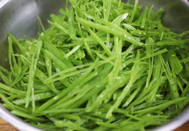 夏天吃什么菜好，炎炎夏天吃什么菜好呢（也要吃这5种家常菜）