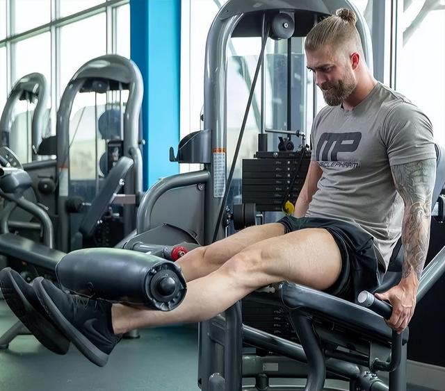 怎么锻炼大腿肌肉，如何有效训练大腿肌肉（最详细的腿部训练）
