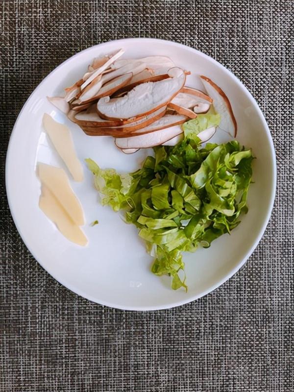 砂锅什么材质的好，金刚煲砂锅是什么材质（冬季煲汤砂锅选购指南）