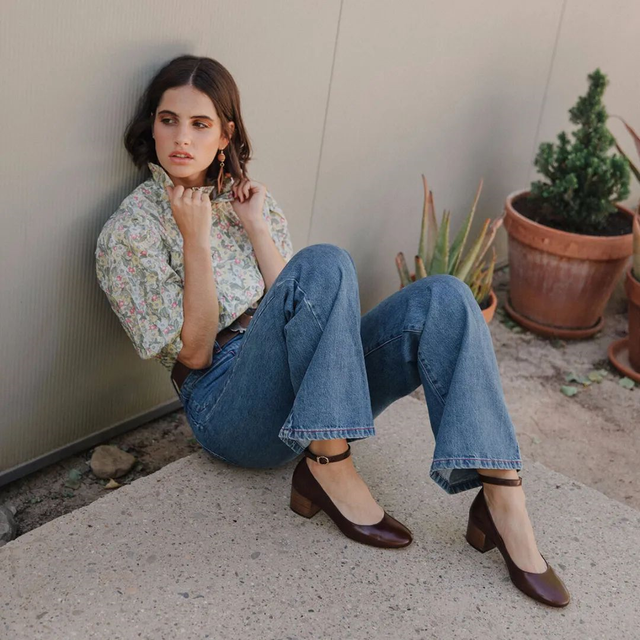 玛丽珍鞋是什么意思，玛丽珍鞋是什么风格的（瞧时髦精都爱的“玛丽珍鞋”）