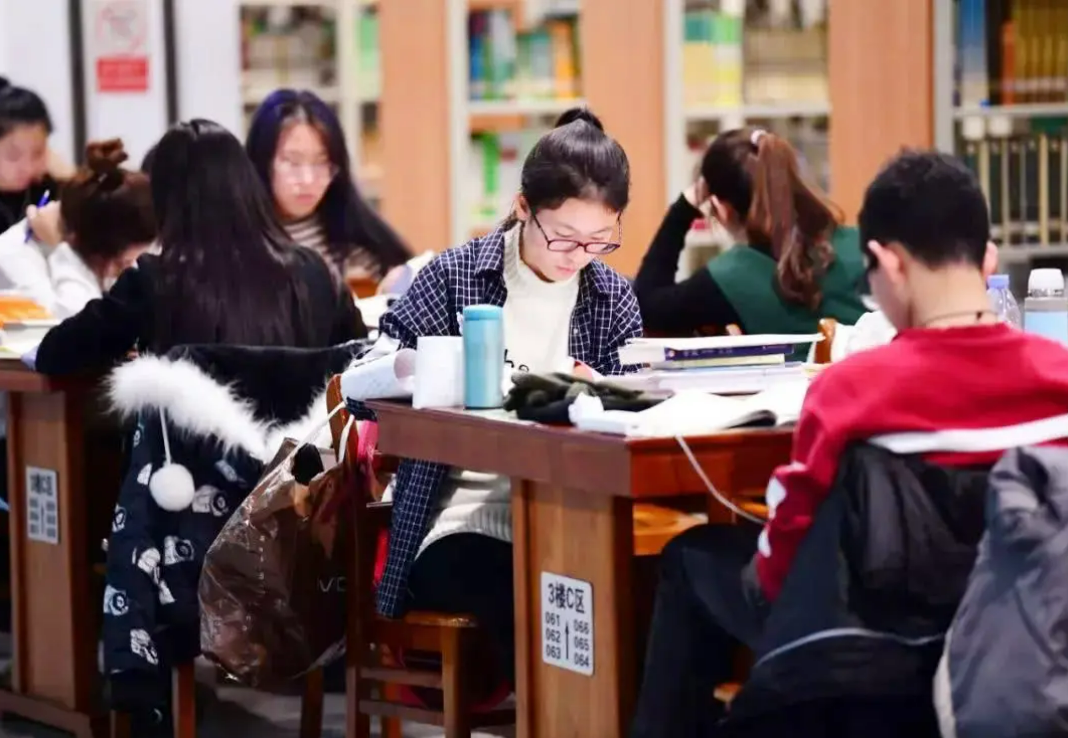 会计进国企还是私企好（大学4个专业）