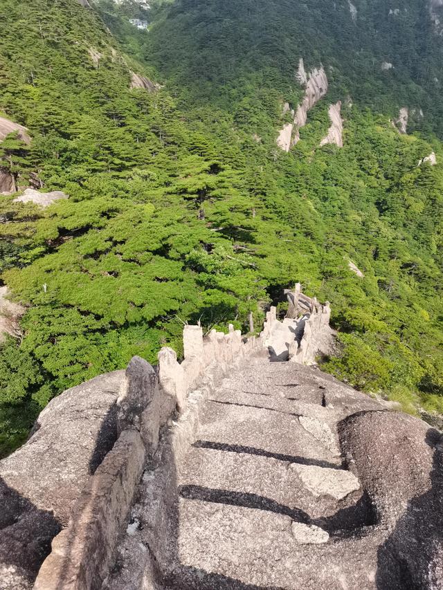 宏村旅游攻略，宏村旅游线路图（黄山风景区-宏村三天两晚旅游攻略）