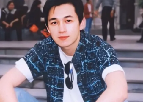 董洁和王大治结婚照，董洁和王大治结婚照片视频（才发现董洁婚内出轨王大治）