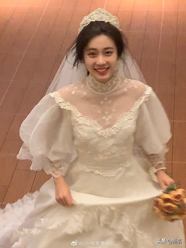 个性妩媚头像女，一点小性感 一点小妩媚微信（随便一张都是会被美少女们拿来做头像的程度）