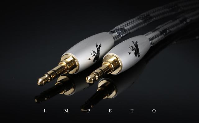 aux接口怎么用，车载aux模式怎么调（车载音频AUX与USB输入的较量）