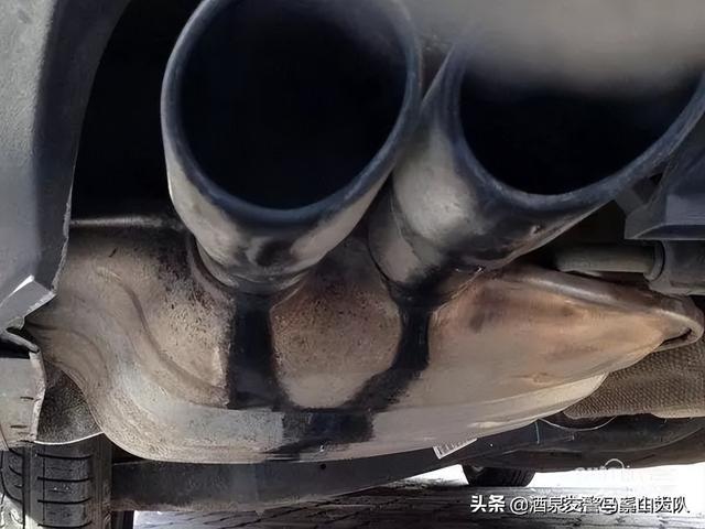 烧机油是什么意思，发动机烧机油解决办法（哪些现象表示汽车烧机油了）