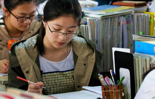 复旦大学王牌专业，复旦大学各个专业排名（上海高校“排名”出炉）