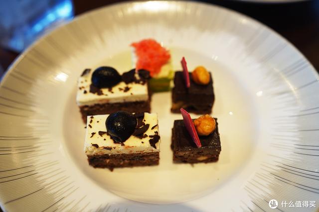 亚特兰蒂斯在哪里，亚特兰蒂斯在哪（“人傻钱多”的三亚亚特兰蒂斯）