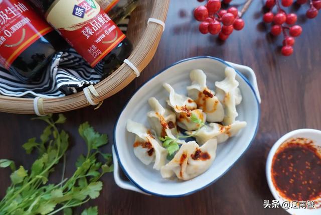 鸡蛋香菜的饺子的做法，香菜鸡蛋馅饺子（煮一锅煎一锅）