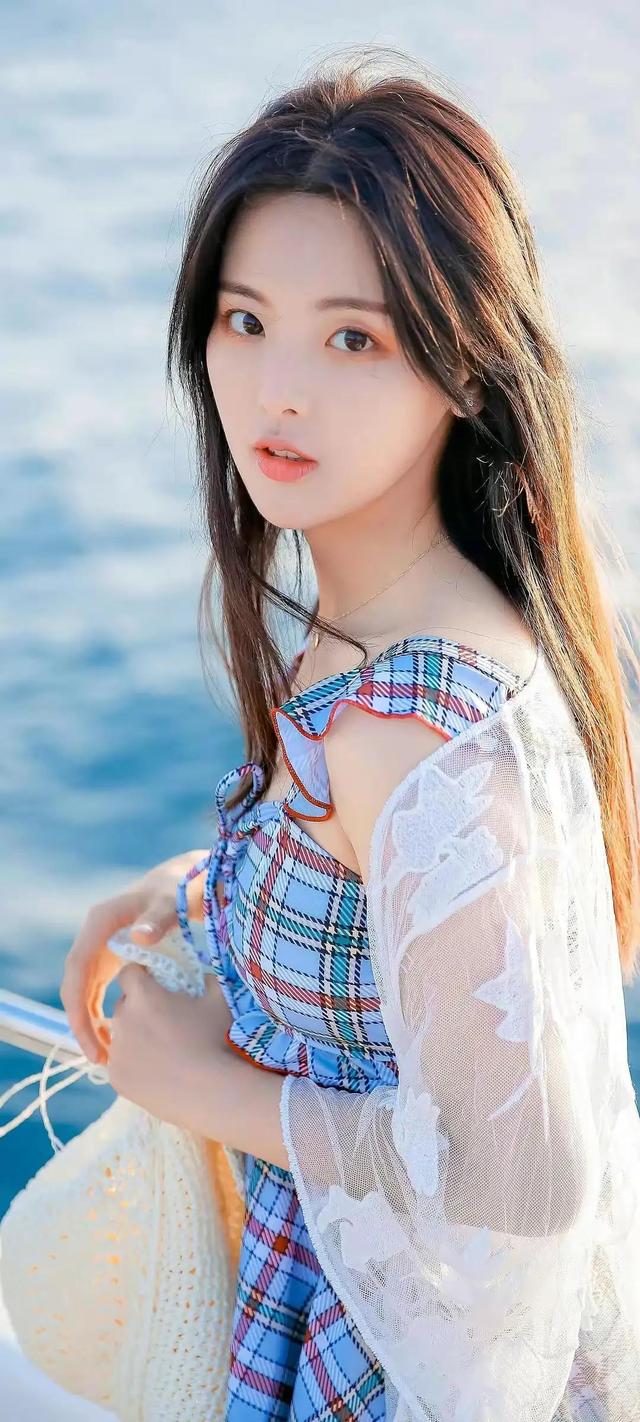 孤独伤感系的文字图片 要明白 孤独才是生活的常态，孤独的图片女生 伤感（品味孤独，孤独也是一种美）