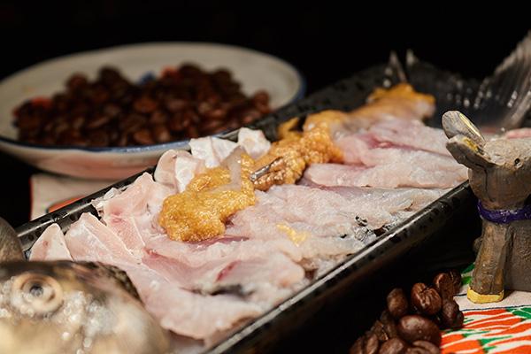吃肥肉的好处和坏处，吃肥肉和瘦肉哪个对身体有好处（不长肉还通血管）