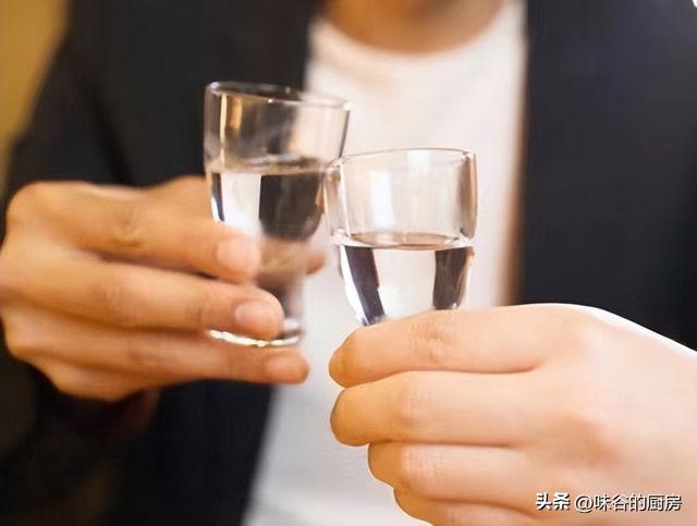 领导喜欢能喝酒的女人吗，领导喜欢能喝酒的女人吗知乎（酒量好是硬性条件）