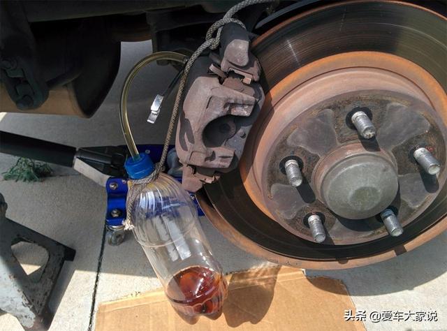 刹车油多长时间更换一次最好，刹车油多长时间更换一次（有人说刹车油根本不用换）