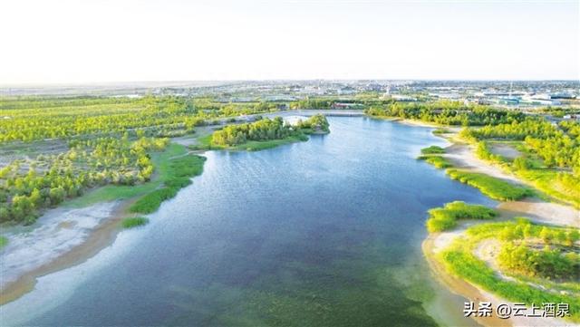 金塔县金鼎湖景区风景美不胜收