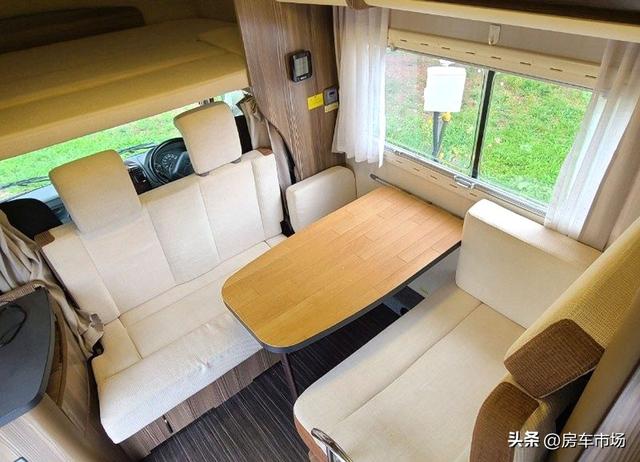 柴油轻卡汽车大全，解放轻卡3.5米最新款（丰田四驱版轻卡房车）