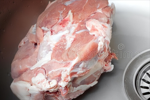 5分钟快速解冻肉的方法，五分钟快速解冻肉（解冻肉别用清水泡）