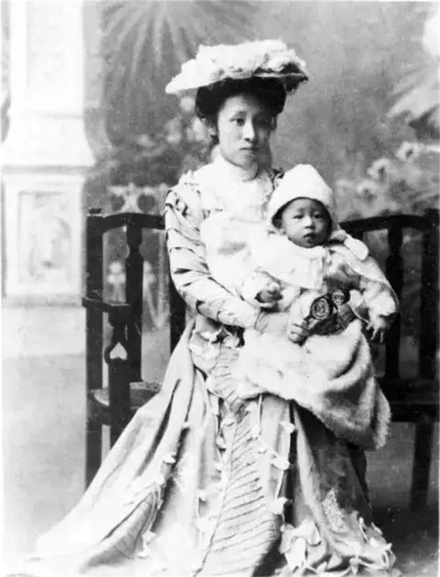 何香儗是什么人，何香什么什么词语（何香凝临终前遗愿）