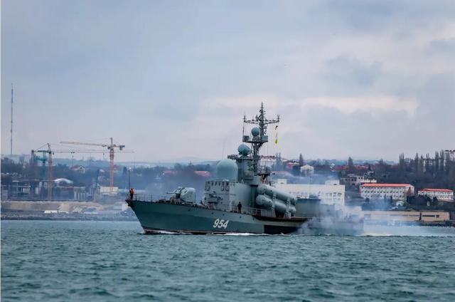 黑海为什么那么恐怖，为什么深潭很恐怖（俄黑海舰队，为何出不了黑海）