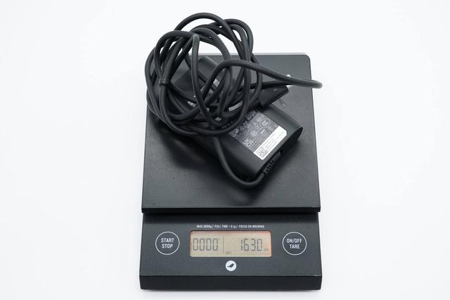 typec充电器，快充type-c数据线是什么样的（一体式Type-C接口）