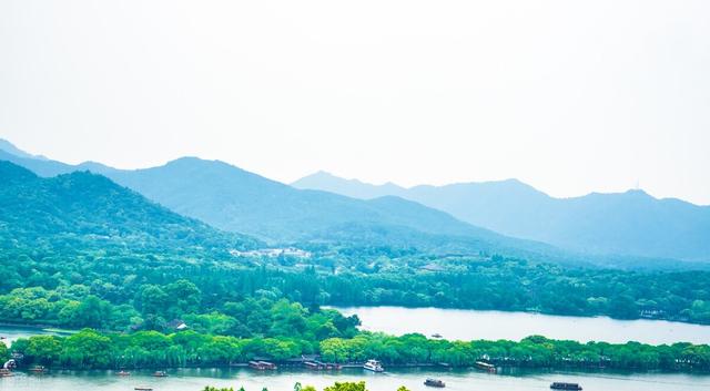 乱花渐欲迷人眼的下一句，乱花渐欲迷人眼下一句（钱塘湖春行·唐·白居易）