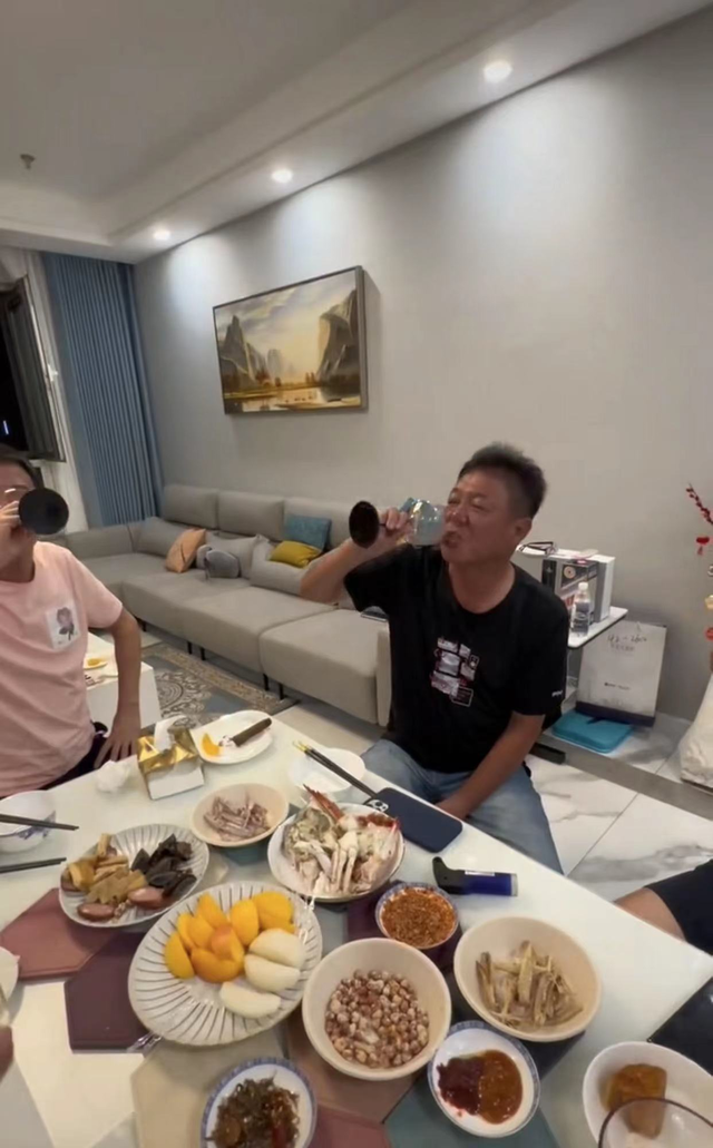 姜育恒是韩国人吗，姜育恒是哪里人（6人吃4盘菜太俭朴）