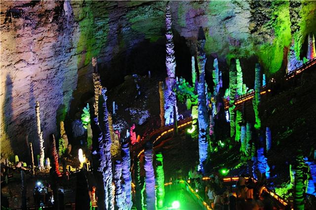 游黄龙洞作文400字，游黄龙洞作文400字作文四年级过渡句（张家界纪行之三：黄龙洞游龙宫）