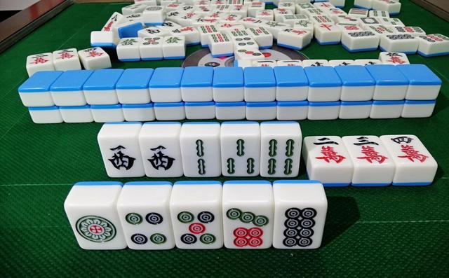 麻将一副牌有多少张，麻将有多少张牌（这种摆牌方法一定要学会）