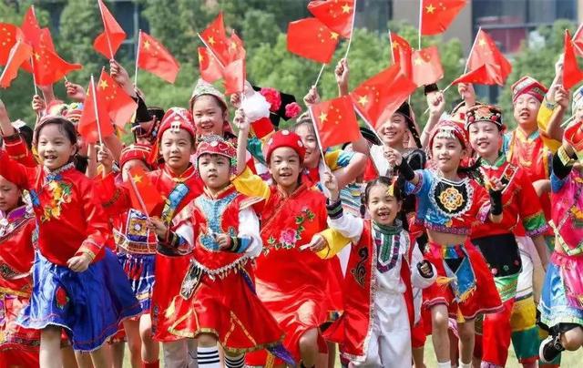 为我们的今天喝彩，送给男朋友的生日祝福语2022年（百歌联颂--为我们的今天喝彩）