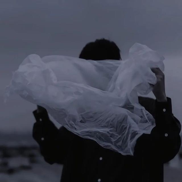 好看的男头，微信头像，好看的男头（好看帅气的个性男头像）