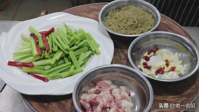 芹菜15种做法，芹菜的做法大全家常（清脆爽口超下饭）