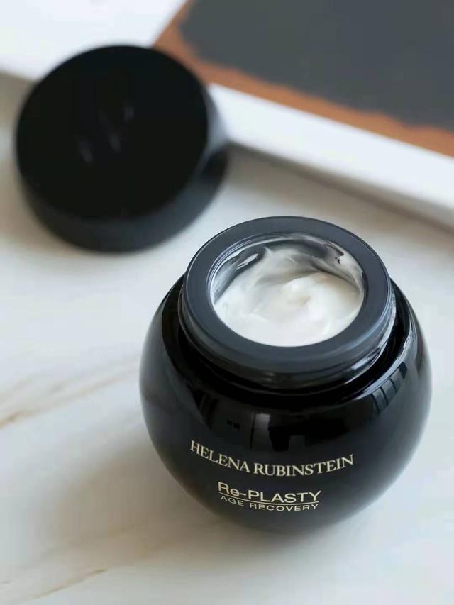 化妆品,十大顶级护肤品排行榜是怎样的(cpb,赫莲娜,海蓝之谜都是贵妇