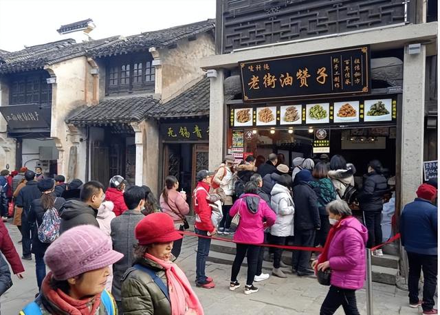 我国美食最多的古镇，离杭州仅有50公里，据说是孙权的故里
