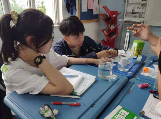 初中有哪些科目，初中毕业自考大专有哪些步骤（初中生哪门学科成绩好）