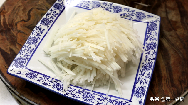 春天适合吃什么，春季适合吃什么食物养生（也要多吃这六种时令菜）