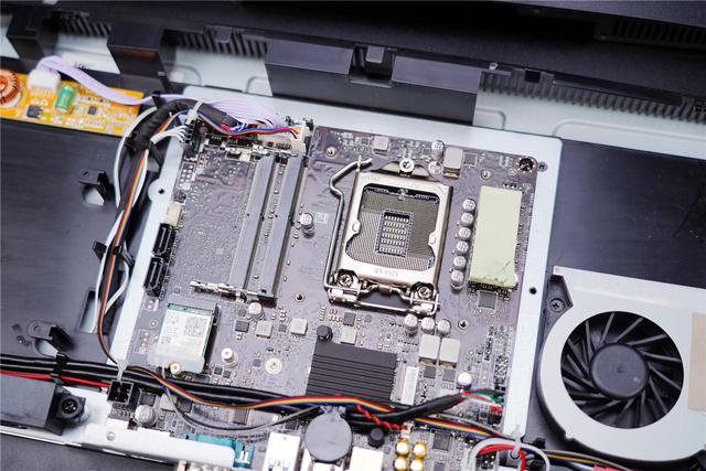 电脑一体机好不好，电脑一体机的优缺点（也有高能力——微星PROAP241一体机使用分享）