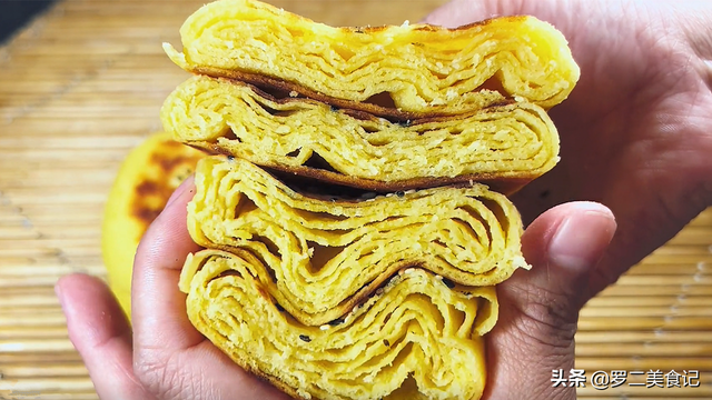 烫面饼怎么做又软又香，烫面饼怎么做又软又香窍门（出锅暄软多层）