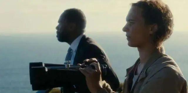 行尸之惧和行尸走肉的关系，行尸走肉和行尸之惧为什么有交集（一如既往好看的僵尸末日美剧）