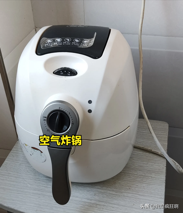 空气炸锅做披萨，如何用空气炸锅烤披萨（分享用空气炸锅制作比萨饼的方法）