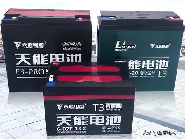 电动车电量怎么看，电动车怎么看电量图解（如何辨别电动车的电瓶是原装的还是翻新的）