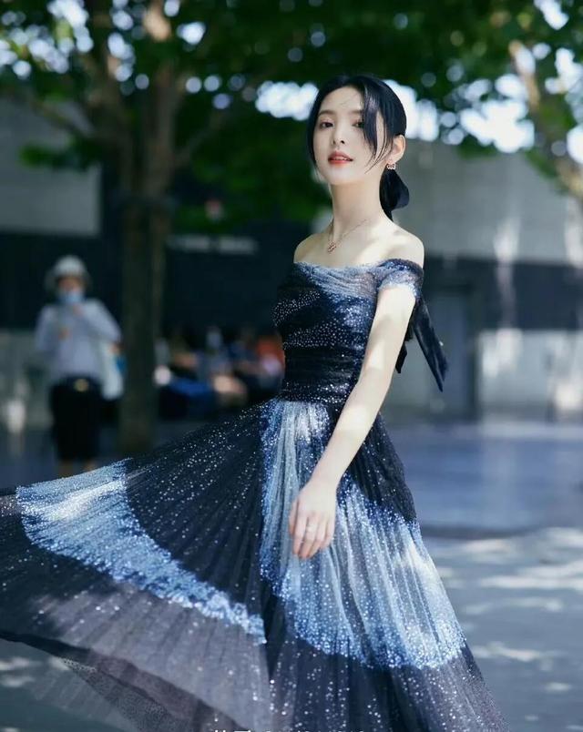 壁纸，章若楠，章若楠壁纸下载（明星壁纸<五十一>章若楠图片）