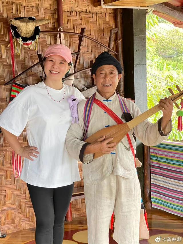 抖音怎么上传音乐，抖音怎么上传本地音乐（龚琳娜：在直播间教民歌）