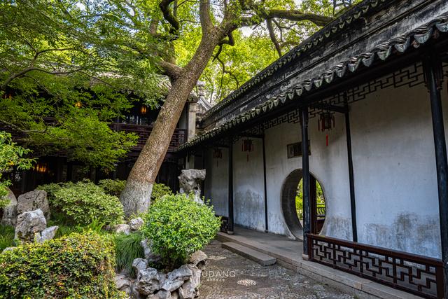 怎么去同里古镇，同里到同里古镇有多远（同里为何会跻身江南六大古镇之一）