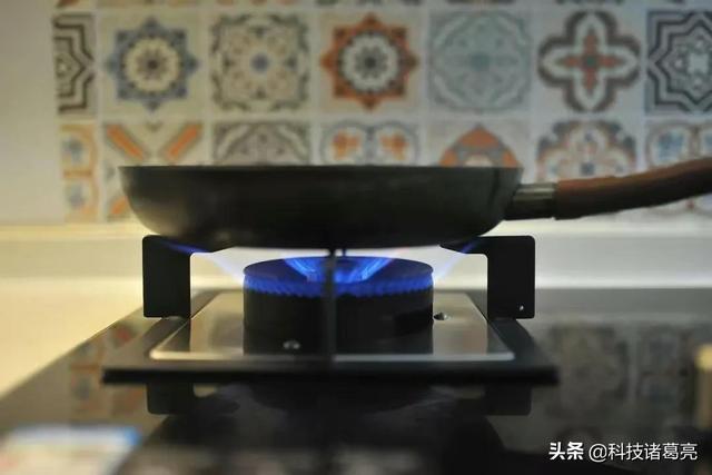 天然气燃气灶价格是多少，天然气燃气灶不打火是什么原因（300元的燃气灶和3000元的有什么区别）