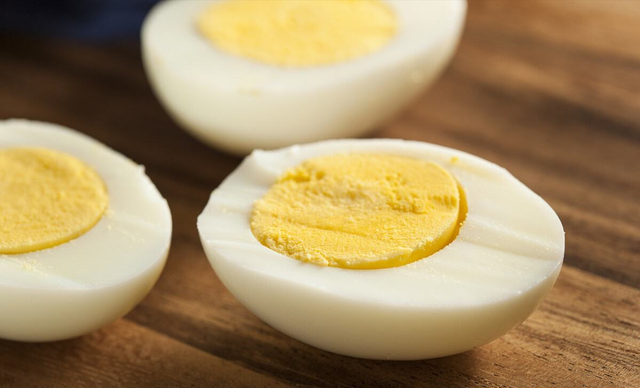 猫能天天吃水煮鸡胸肉吗，猫可以天天吃水煮鸡胸肉吗（猫咪还可以吃这6种食物）