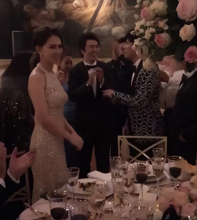 周杰伦身价多少亿，周杰伦身价多少亿2022（周杰伦新歌被质疑江郎才尽）