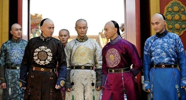 康熙有几个儿子，康熙的第十二个儿子生平介绍（雍正非嫡非长沉迷佛法）