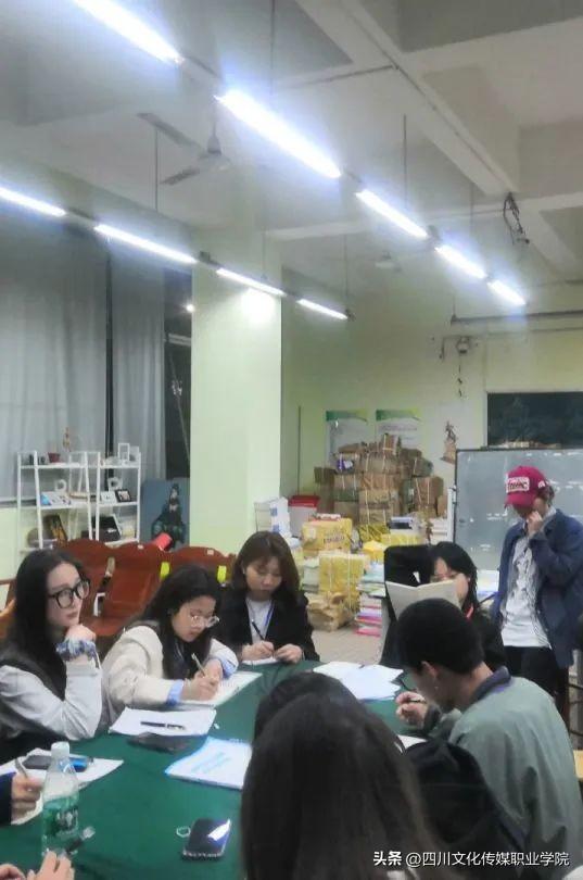 快乐星球第三部的简介，快乐星球第三部片尾（在文传什么是快乐星球）